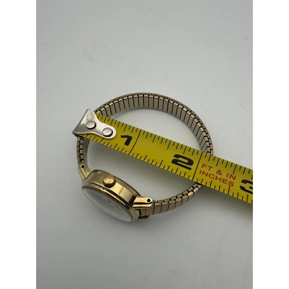 90s Timex Indiglo Ladies Gold Tone Quartz Watch Expansion Bracelet White Dial